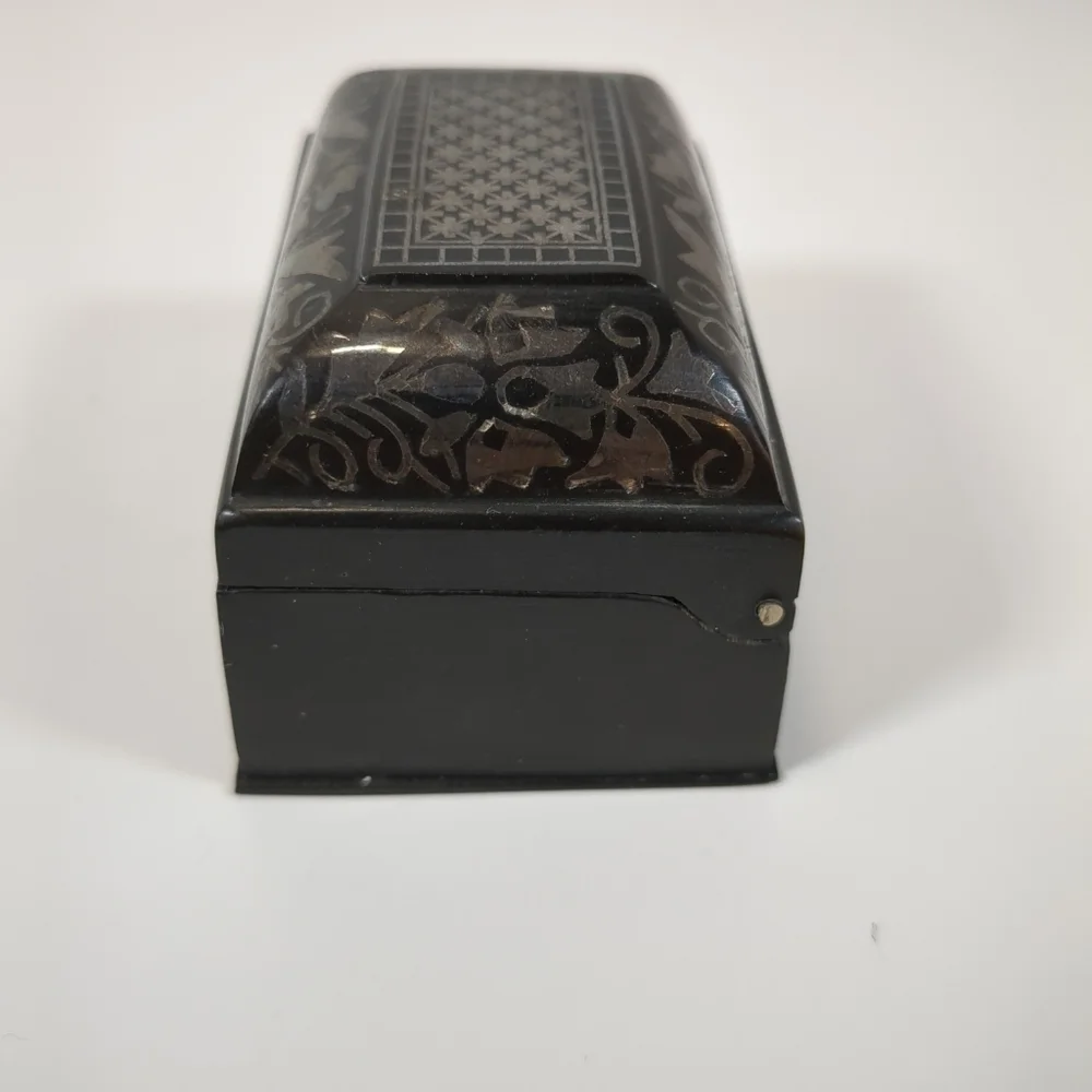 Bidri metal handcrafted floral silver inlay small trinket box